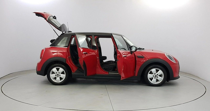 MINI Cooper cena 85900 przebieg: 31000, rok produkcji 2022 z Międzyzdroje małe 596